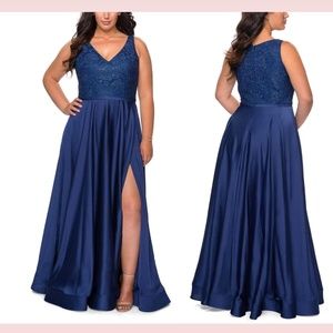 NEW $438 La Femme Curve [ 16W ] Lace Bodice High Slit Gown in Navy Blue‎